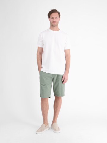 LERROS Regular Chino-Shorts aus Baumwolle in leichter Seersucker-Qualität in Grün