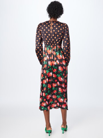 Rochie de la Dorothy Perkins pe negru