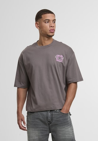 Maglietta 'Thumbs Up' di True Religion in grigio