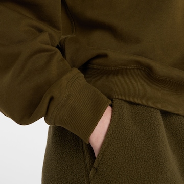 new balance Sportsweatshirt 'Athletics French Terry Crew' in Grün