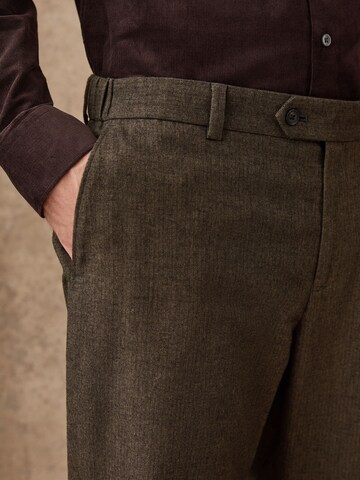 Next Regular Hose in Grün