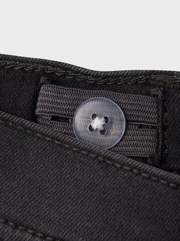 NAME IT Slimfit Jeans 'NKMSILAS' i grå