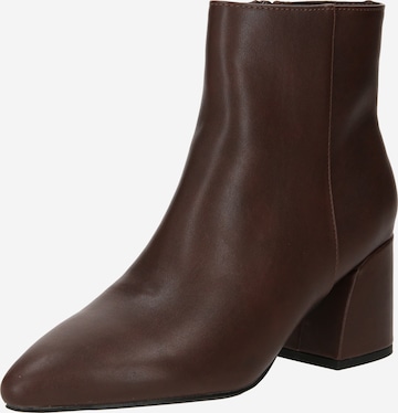 Bottines 'MICCHELLE' Madden Girl en marron : devant