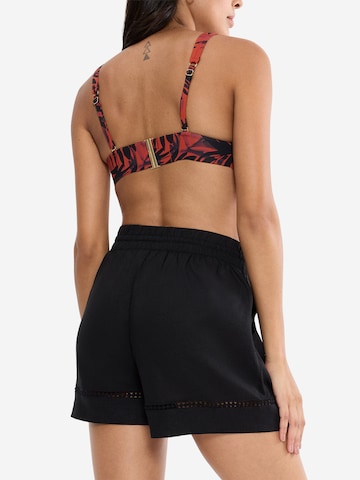 TRIUMPH Loosefit Broek ' Red Label Summer Wears ' in Zwart