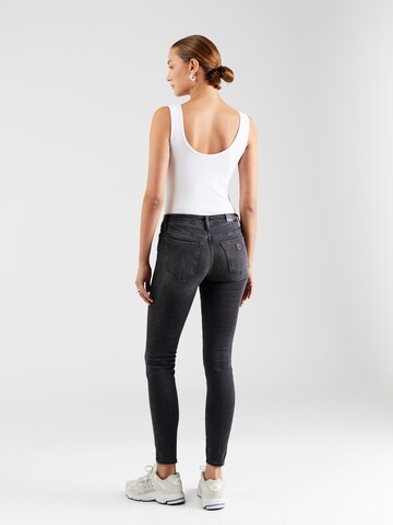 ARMANI EXCHANGE Skinny Džíny – černá