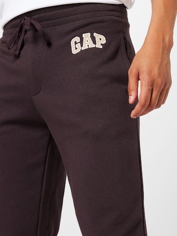 GAP Tapered Broek in Bruin