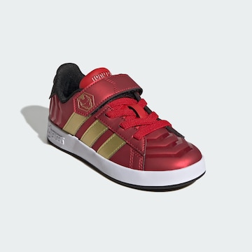 Baskets 'Marvel Avengers Grand Court' ADIDAS SPORTSWEAR en rouge