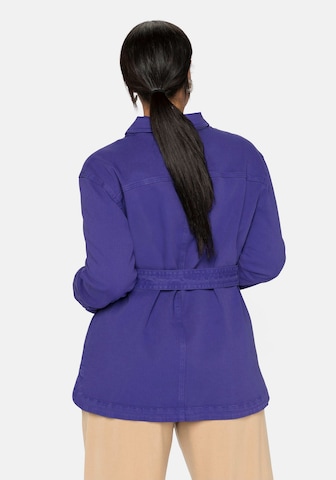 SHEEGO Between-Season Jacket in Purple