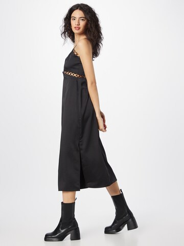 Robe Warehouse en noir