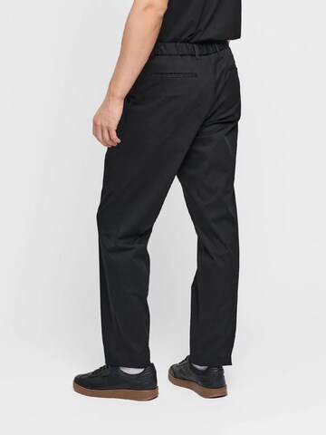 SANVT Regular Chinohose 'The Relaxed Chino'‌‌‌ in Schwarz