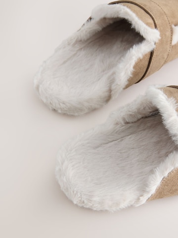 self. Slipper in Beige