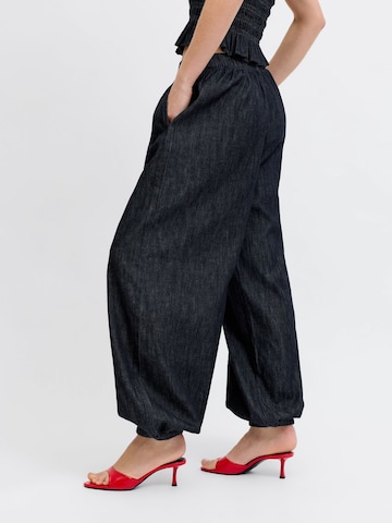 Tapered Pantaloni 'JXRobyn' di JJXX in blu
