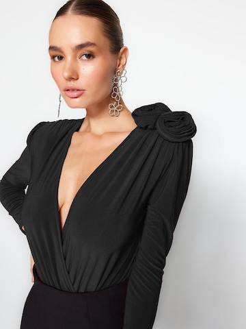 TrendyolBodi majica - crna boja