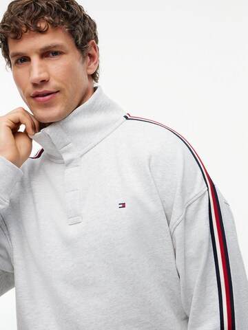 TOMMY HILFIGER Sweatshirt in Grijs