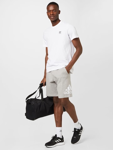 ADIDAS SPORTSWEAR Regular Sportshorts 'Essentials' in Grau