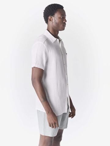 KOROSHI Regular fit Skjorta i vit