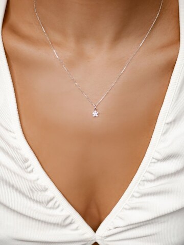Collana 'Bloom Essence' di Dear Me in argento: frontale