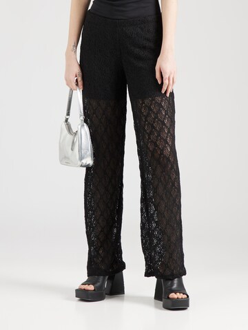 Regular Pantalon 'NAYA' PIECES en noir : devant