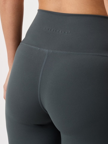 SWEDEMOUNT Skinny Sportbroek 'Core' in Grijs