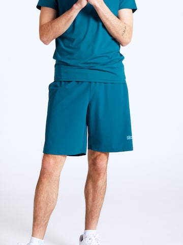 Regular Pantalon de sport 'Shorts' SPORTKIND en vert : devant
