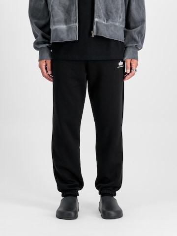 ALPHA INDUSTRIES Regular Byxa i svart: framsida