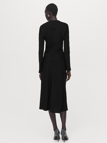 MANGO Šaty 'TIMOTHEE' - Čierna