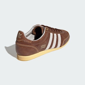 ADIDAS ORIGINALS - Sapatilhas baixas 'Japan' em castanho