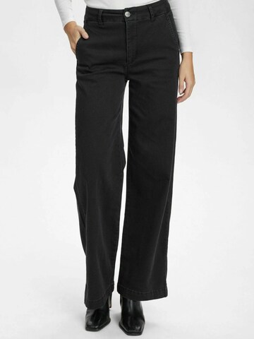 NÜMPH Regular Housut 'AMBER' värissä musta: etupuoli