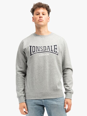 Sweat-shirt 'Berger LP181' LONSDALE en gris : devant
