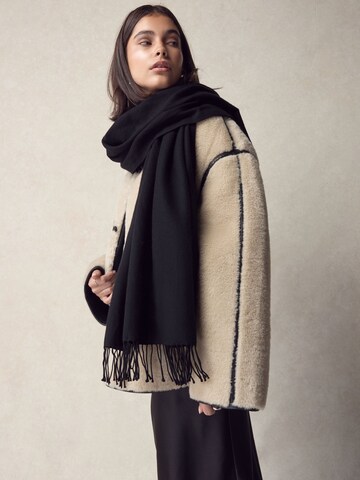 Next - Chal en negro