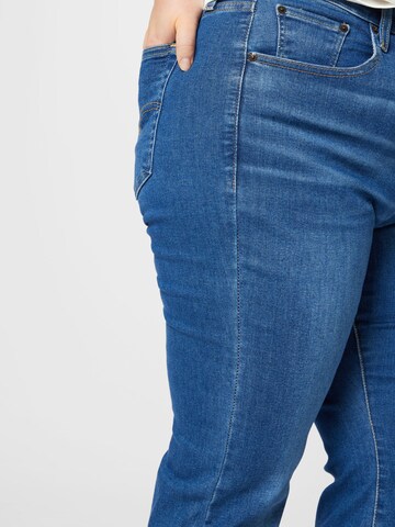 Levi's® Plus Flared Jeans '726 PL HR Flare' in Blue