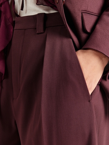 DRYKORN Широки крачоли Панталон с набор 'ADUCT 10' в червено