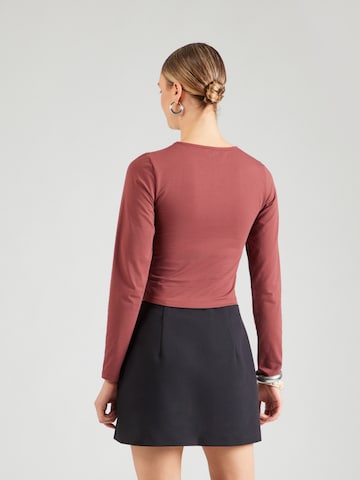 OH APRIL T-shirt 'Ica' i röd