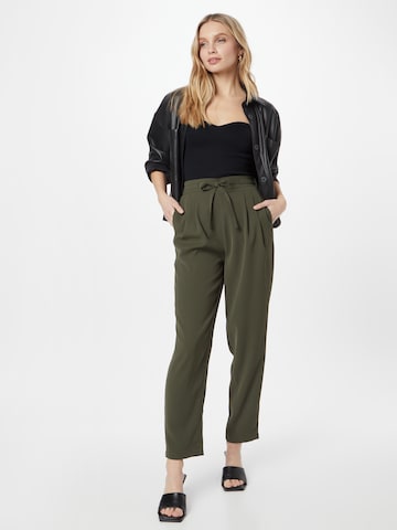 ABOUT YOU Loose fit Pleat-front trousers in Green