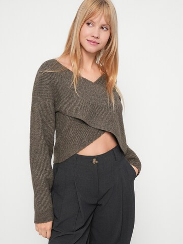 PIECES - Jersey 'PCSILLY' en marrón