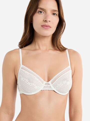 ETAM T-shirt Bra 'AURA' in Beige: front