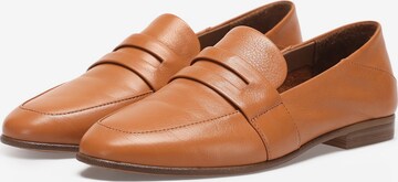 INUOVO Classic Flats in Brown