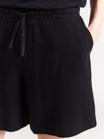 QS Regular Broek in Zwart