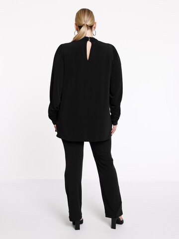 Yoek Blouse in Zwart