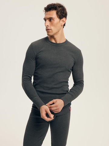 Henderson Shirt 'Baumwoll-Langarmshirt mit Rundhals, BT-104 M' in Grijs