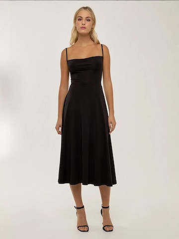 Hiccup - Vestido em preto: frente