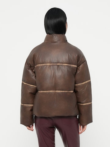 Veste mi-saison GUESS en marron