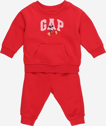 GAP Set in Red: front