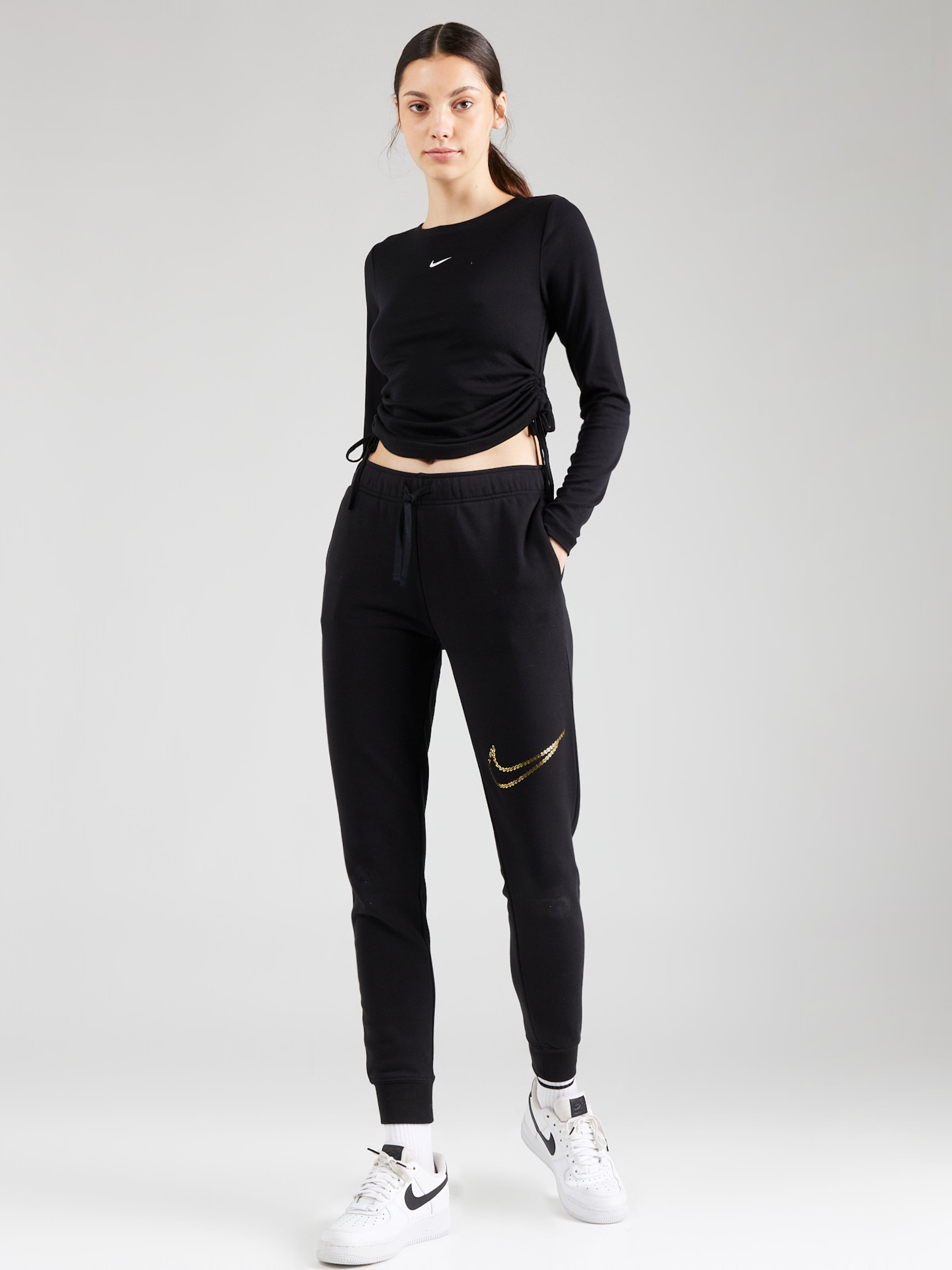 Nike Sportswear Tapered Workout Pants CLUB FLEECE in Black