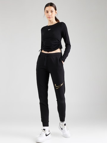 Effilé Pantalon 'CLUB FLEECE' Nike Sportswear en noir