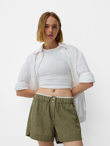 Loosefit Pantalon Bershka en vert