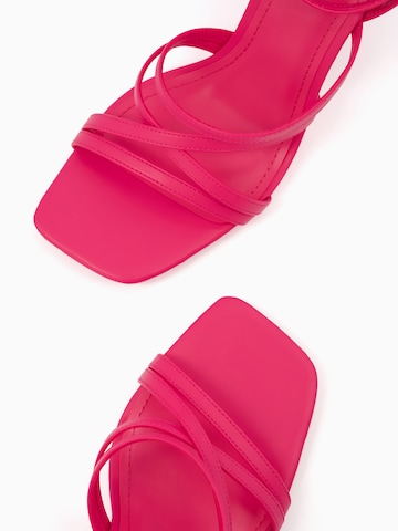 Bershka Sandalen met riem in Roze