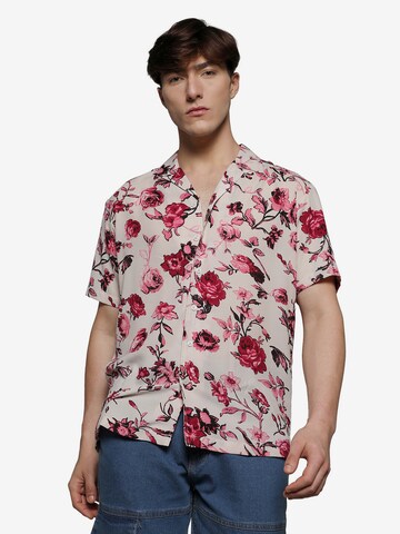 Campus Sutra Regular fit Button Up Shirt 'Leon' in Pink: front