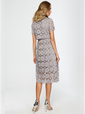 made of emotion - Vestido en gris