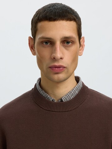 SELECTED Sweater in Brown